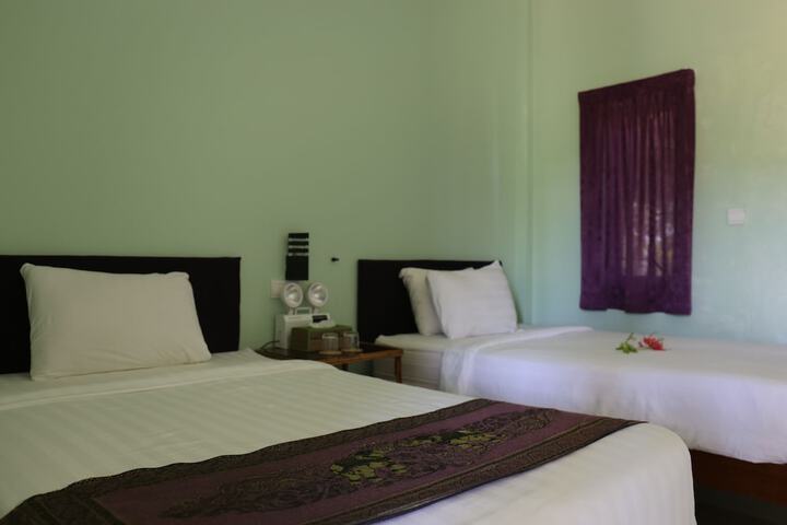Room 9 of 35
