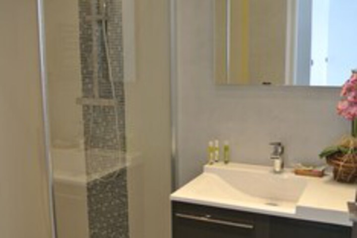 Room 5 of 20