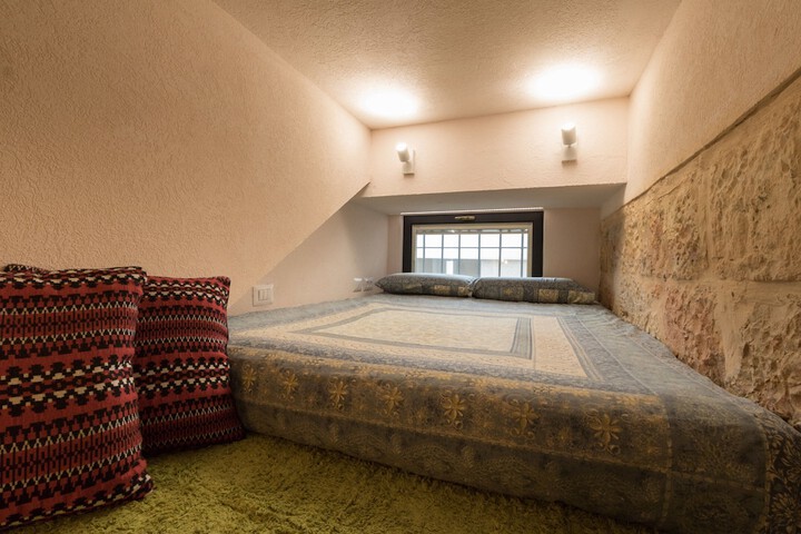 Room 4 of 22