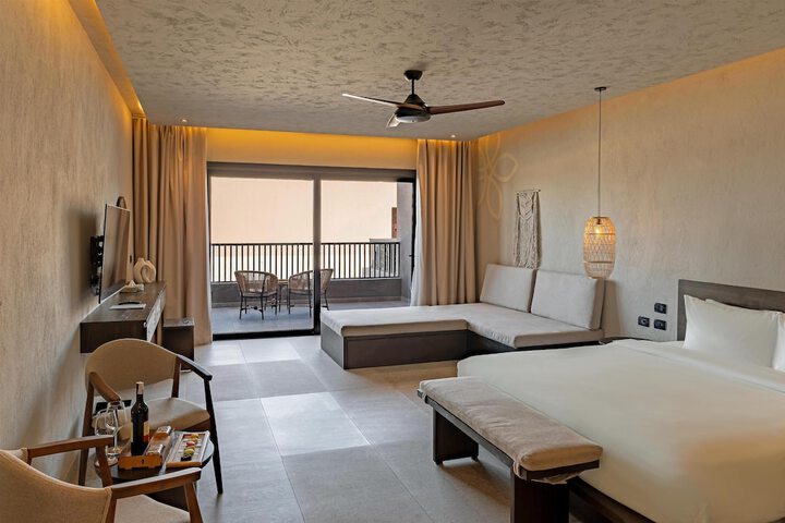 Room 27 of 150