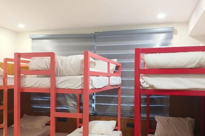 Room 11 of 14
