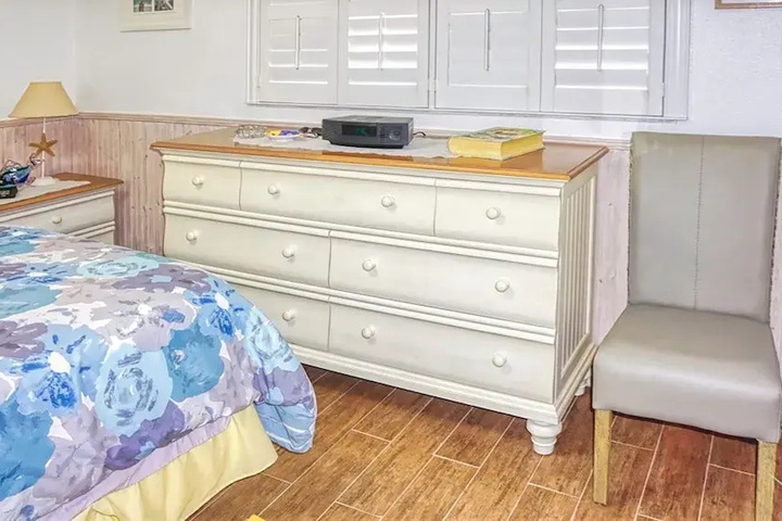 Room 3 of 21