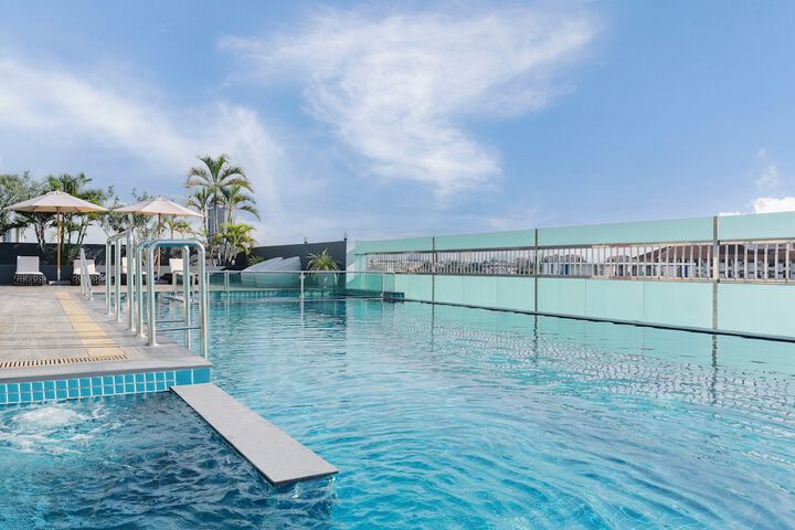 Pools & Facilities