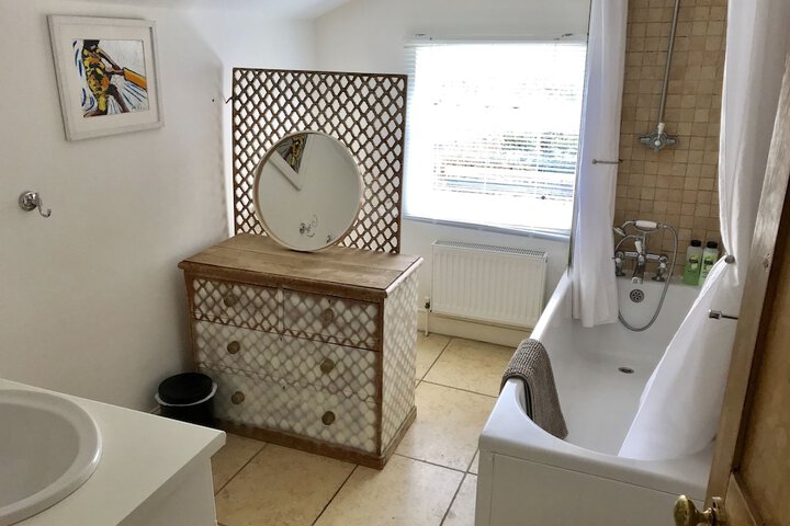 Room 12 of 22