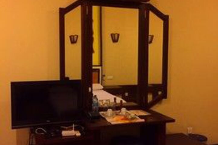 Room 44 of 112