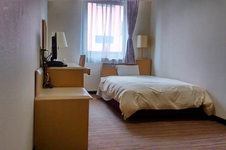 Room 14 of 45