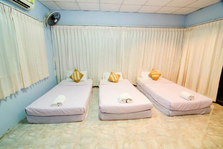 Room 8 of 29