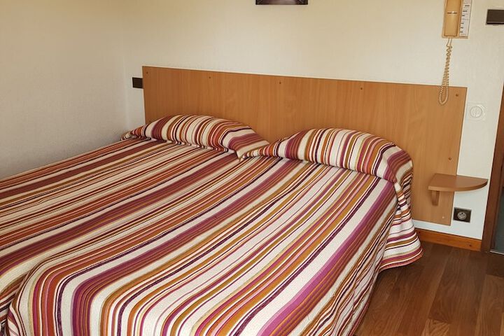 Room 3 of 31