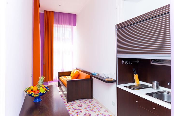 Private kitchenette