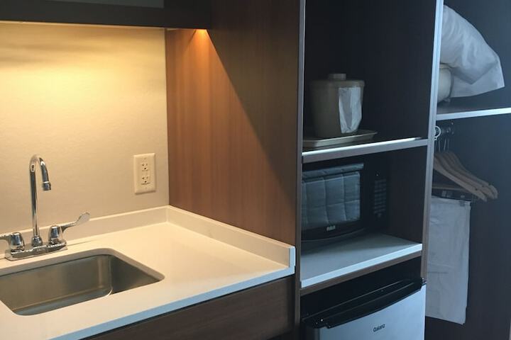 Private kitchenette