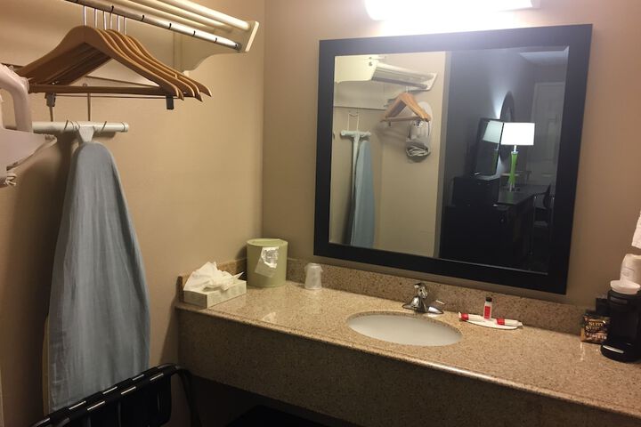 Bathroom amenities