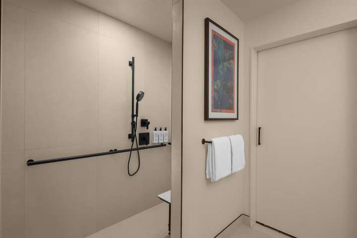 Room 21 of 61