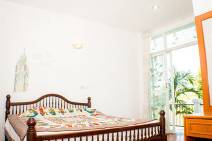 Room 19 of 28