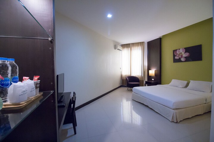 Room 16 of 37