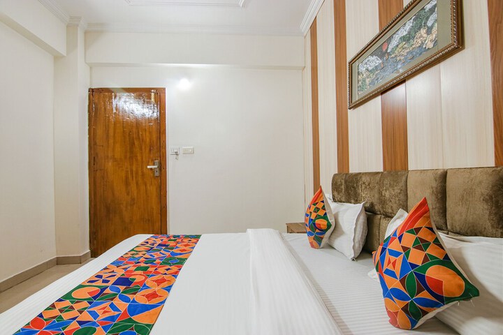Room 9 of 36