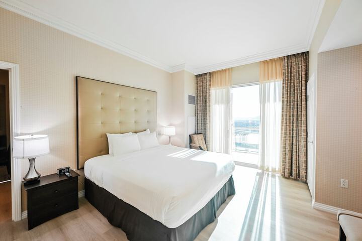 Room 56 of 438