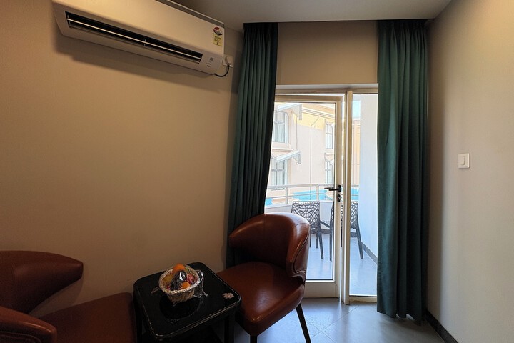 Room 46 of 154