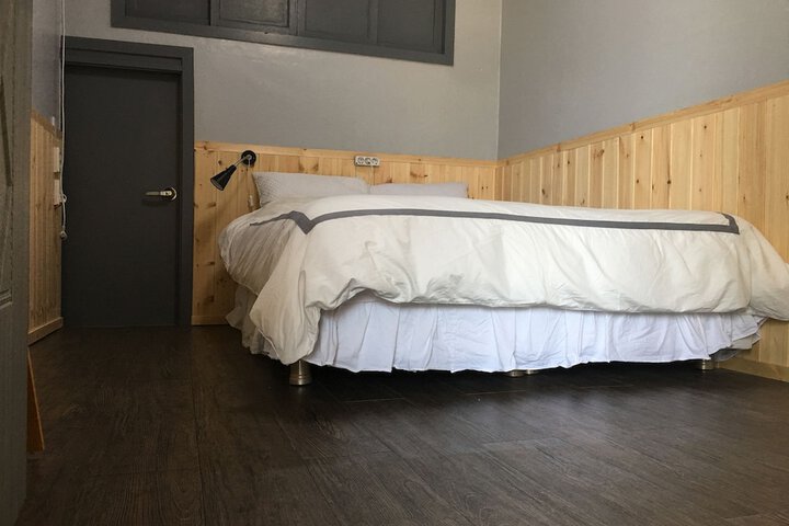 Room 13 of 38