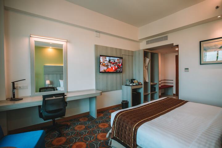 Room 37 of 87