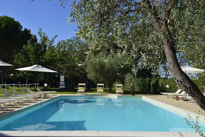 Hotel with Pool