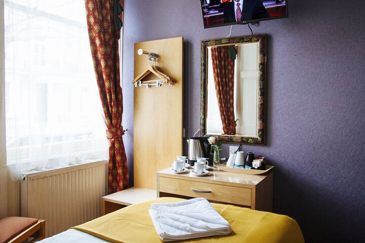 Room 45 of 90
