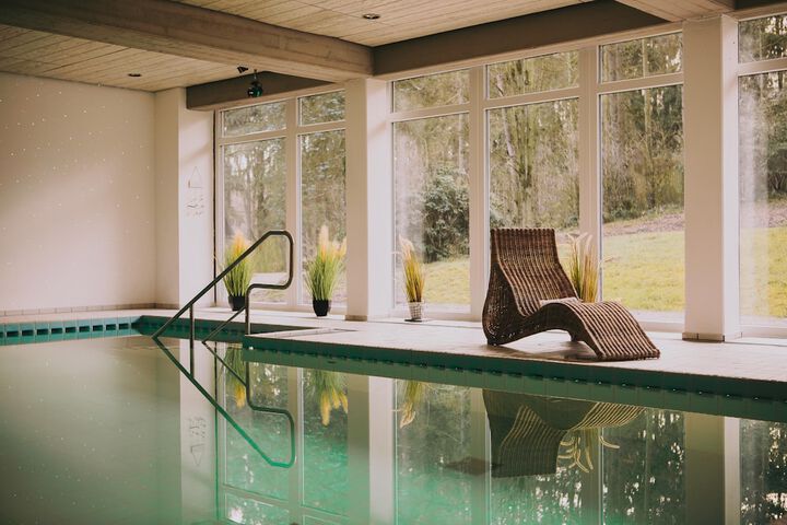 Pools & Facilities