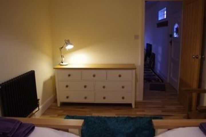 Room 6 of 15