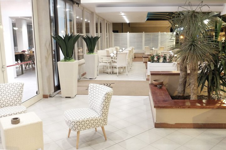 Hotel 56 of 58