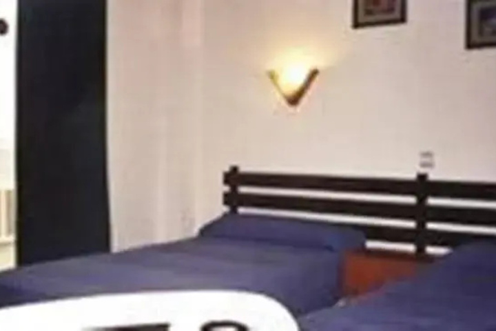 Room 3 of 3
