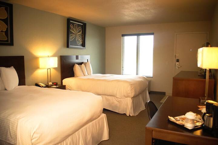 Double Executive King Bed (3 of 6)