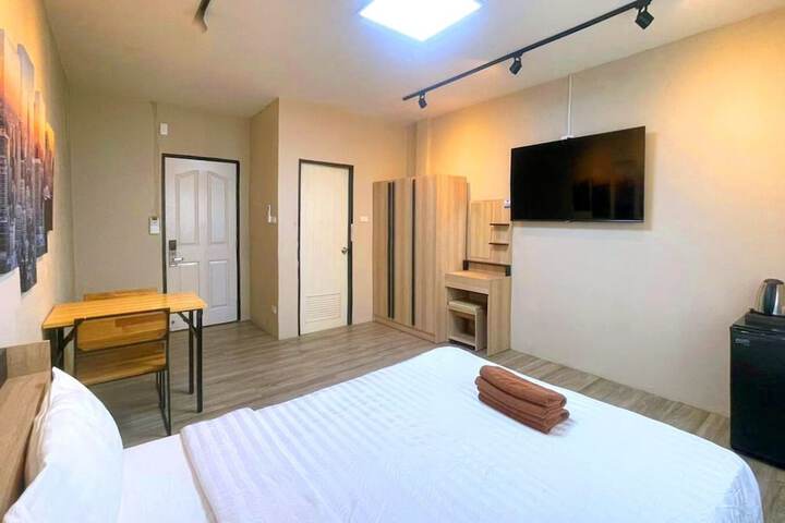Room 15 of 31