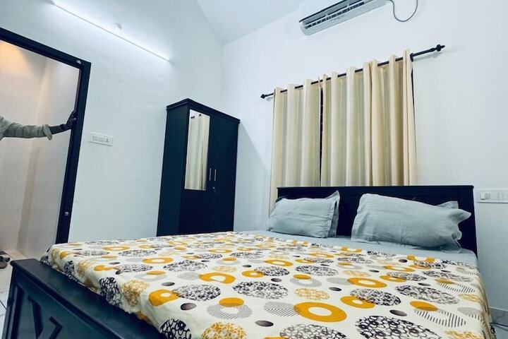 Room 2 of 12