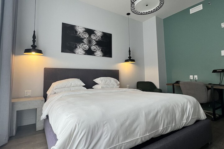 Room 21 of 53