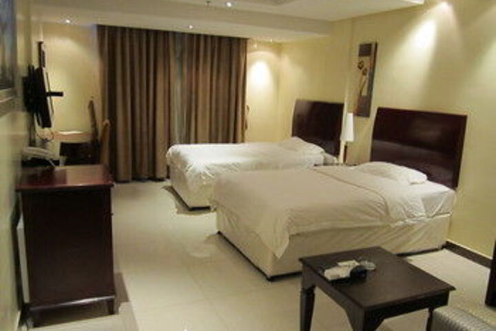 Room 7 of 17