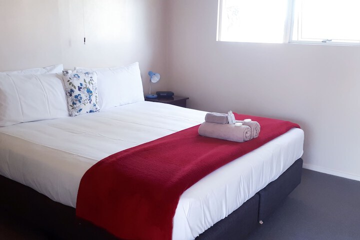 Room 27 of 92