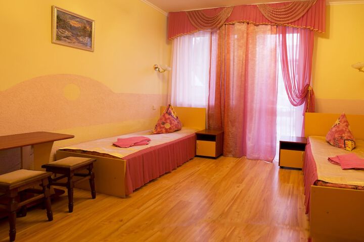 Room 8 of 60