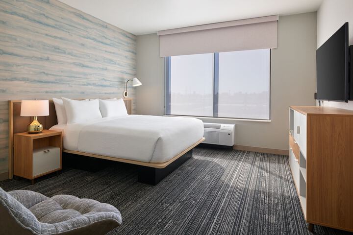 Room 10 of 65