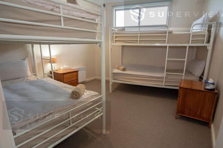 Room 10 of 85