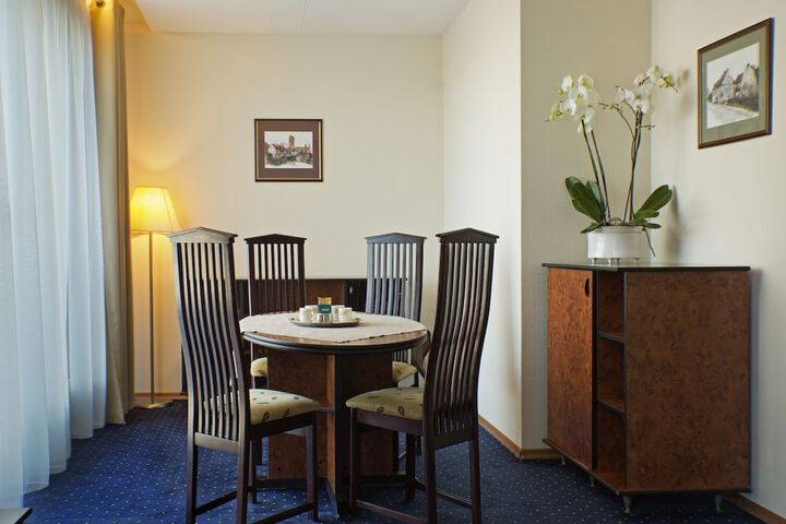 Room 32 of 56