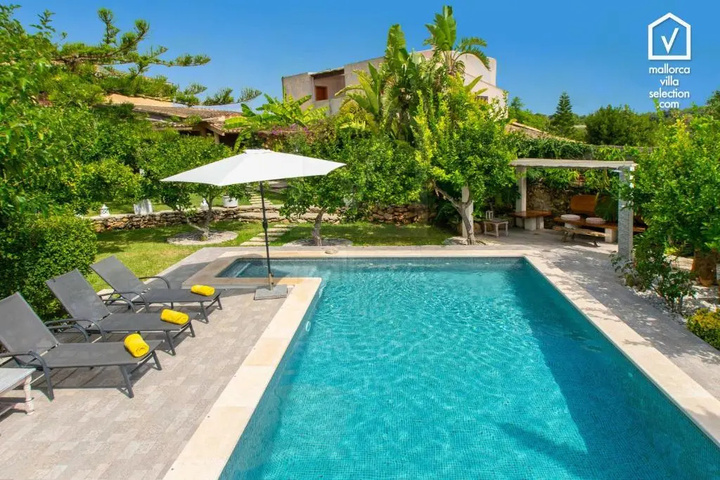 Pool 13 of 23