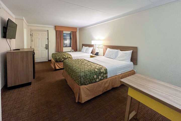 Room 3 of 7