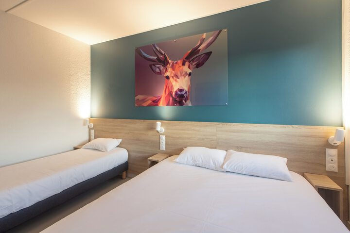 Room 33 of 70