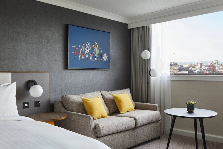Room 3 of 53