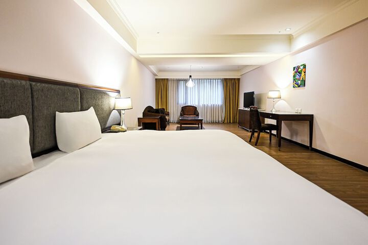 Room 40 of 72
