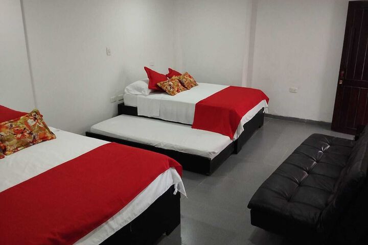 Room 5 of 16
