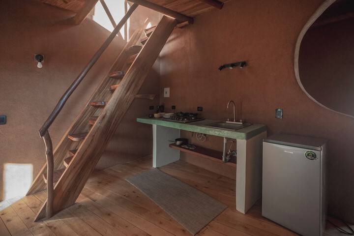 Room 5 of 13