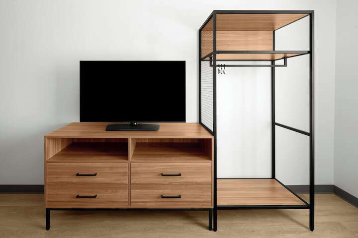 Room 6 of 19