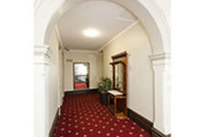 Room 10 of 40