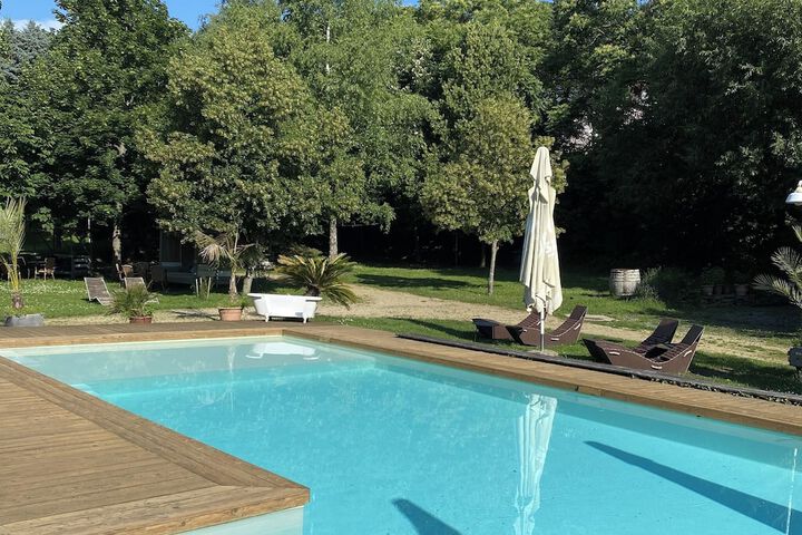 Pool 57 of 87
