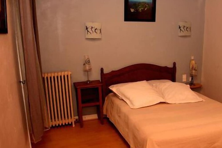 Room 11 of 34